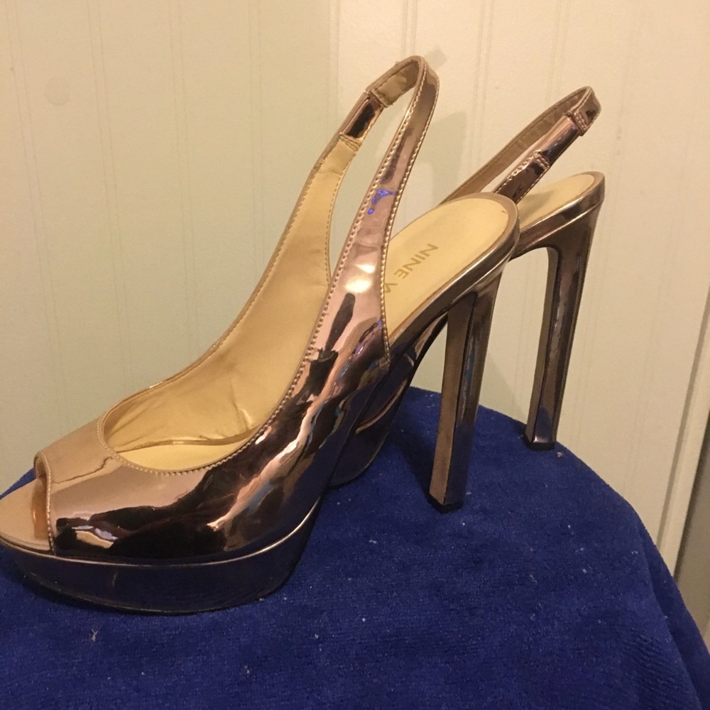 Size 6 Metallic Gold Nine West Shoes